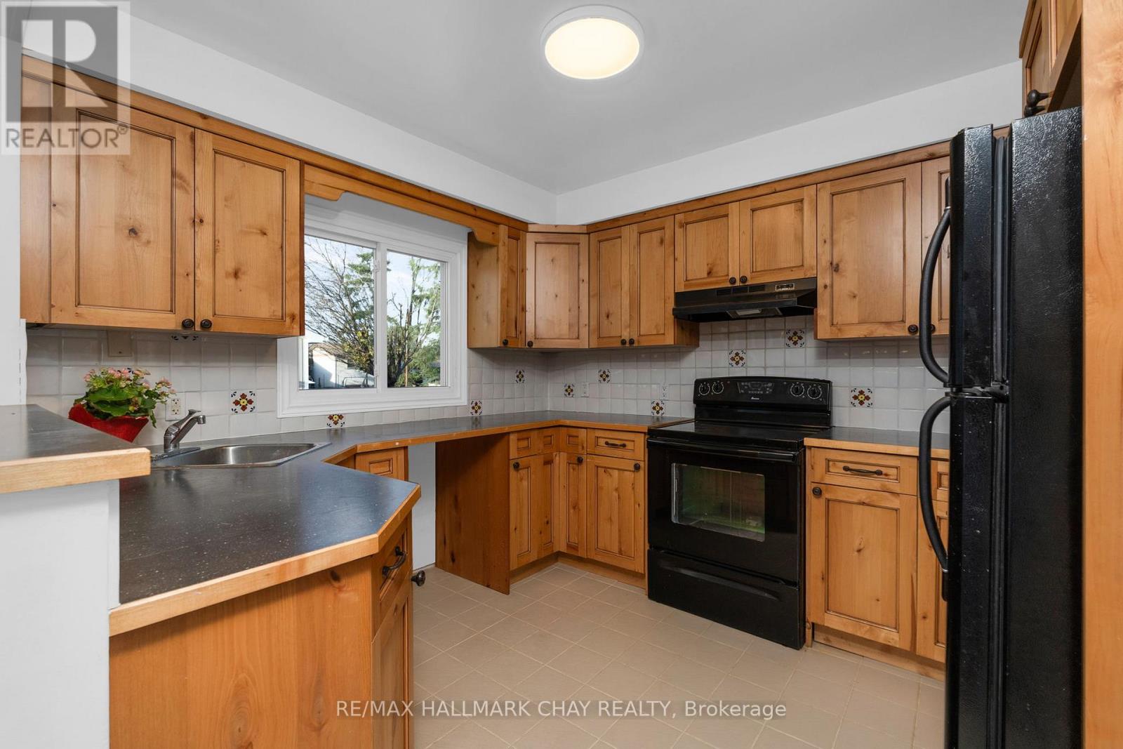 32 Janice Drive, Barrie, Ontario  L4N 5N4 - Photo 13 - S12552712