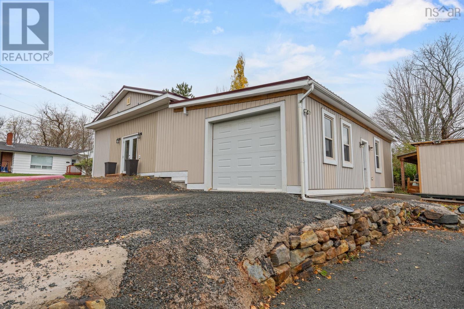 1589 King Street, Windsor, Nova Scotia  B0N 2T0 - Photo 32 - 202528124