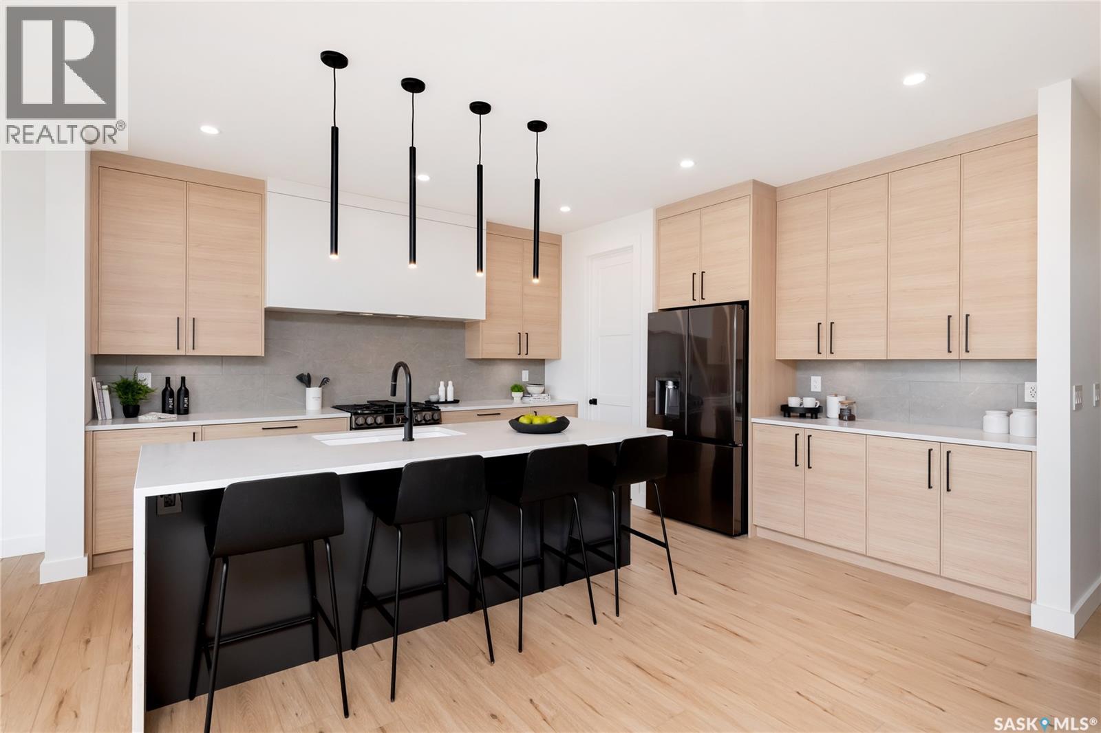 158 Cockroft Manor, Saskatoon, Saskatchewan  S7V 1L1 - Photo 3 - SK020369