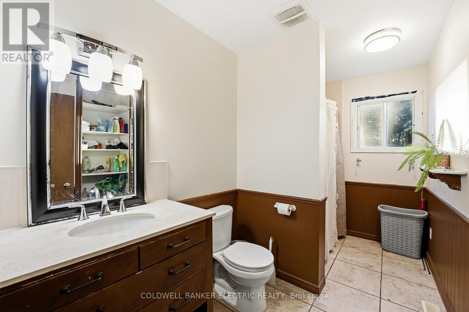 62 Airport Road, Addington Highlands, Ontario  K0H 2G0 - Photo 28 - X12552780