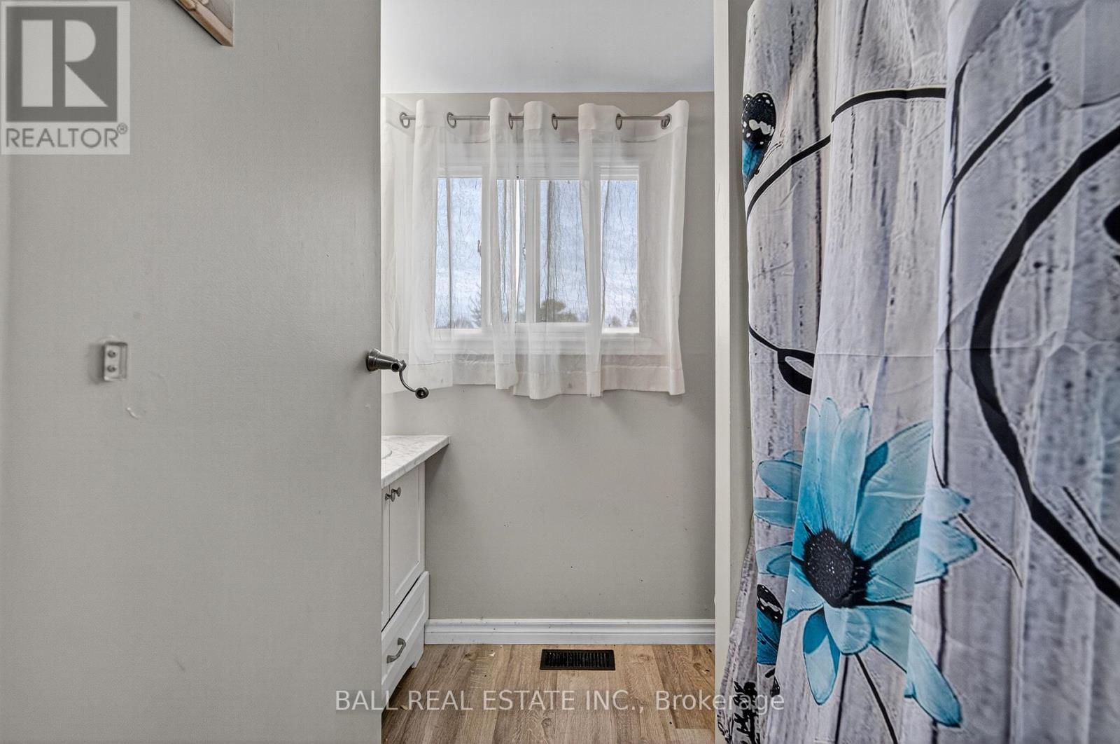 2131 Walker Avenue, Peterborough, Ontario  K9L 1T6 - Photo 11 - X12552928