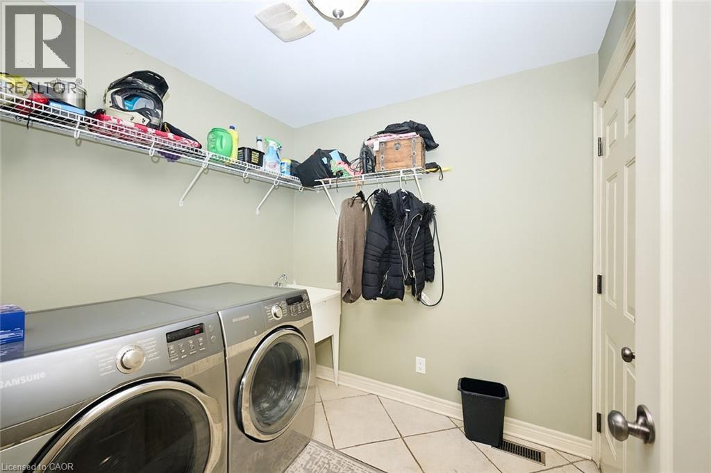 69 Macturnbull Drive, St. Catharines, Ontario  L2S 3Z2 - Photo 8 - 40788664