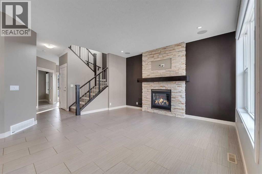 204 Sunset View, Cochrane, Alberta  T4C 0E9 - Photo 12 - A2268934