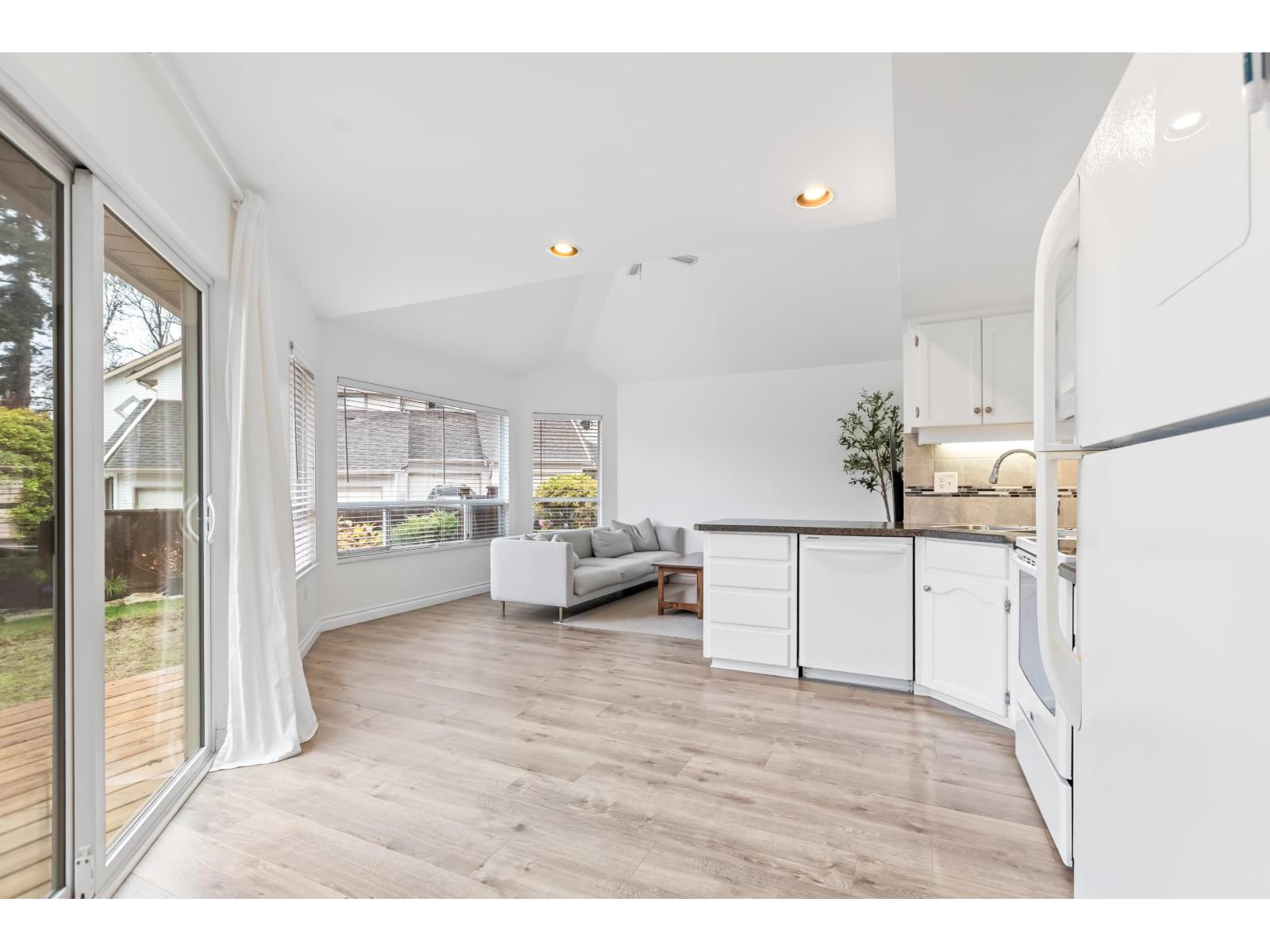 30 32361 Mcrae Avenue, Mission, British Columbia  V2V 4X7 - Photo 13 - R3068029