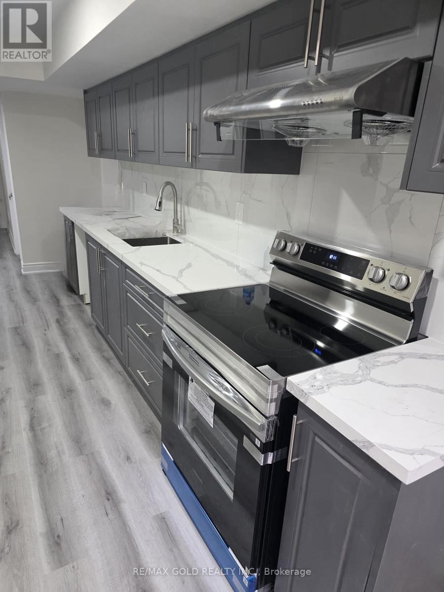 1081 Urell Way, Milton, Ontario  L9T 8V5 - Photo 2 - W12552632