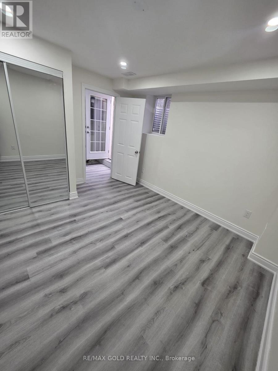 1081 Urell Way, Milton, Ontario  L9T 8V5 - Photo 4 - W12552632