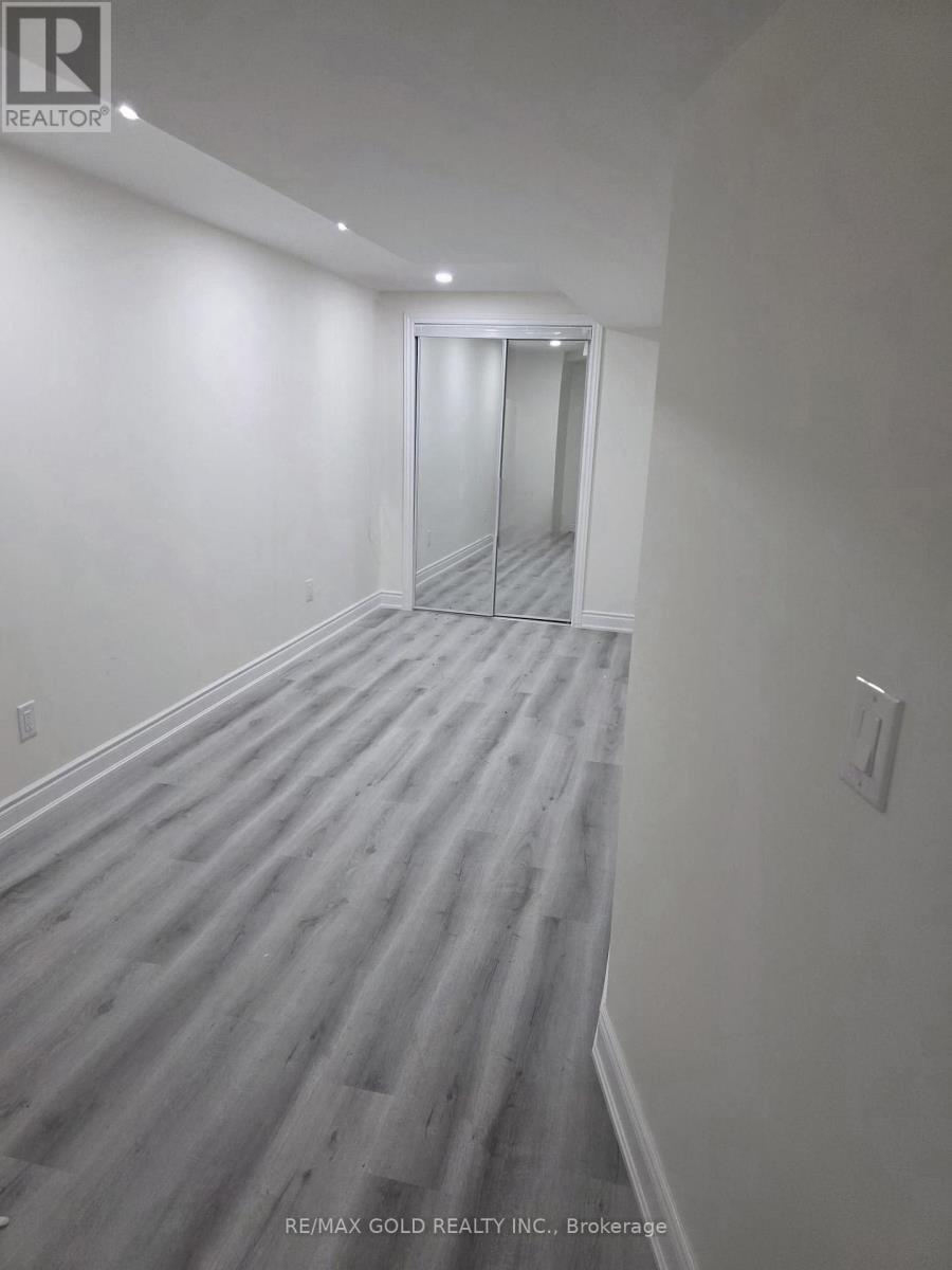 1081 Urell Way, Milton, Ontario  L9T 8V5 - Photo 6 - W12552632