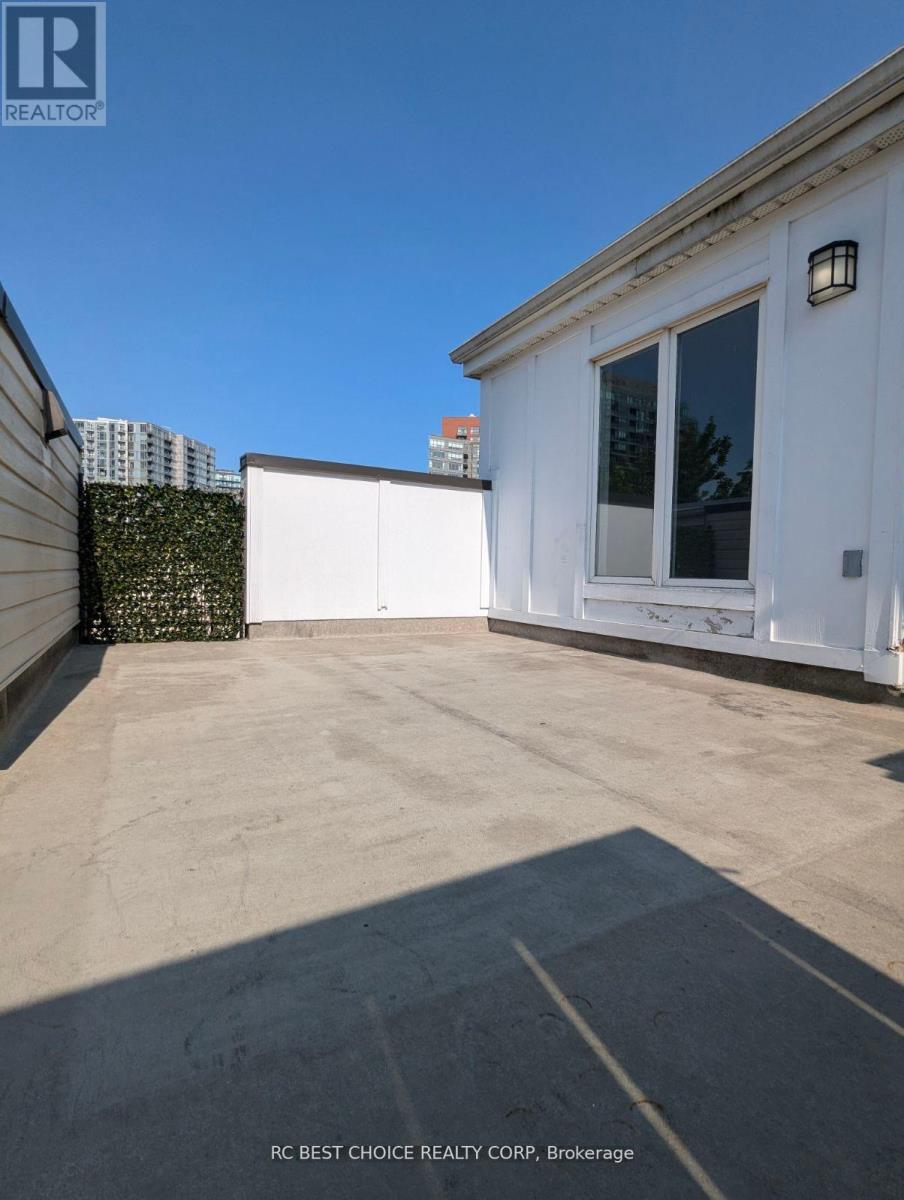 1229 - 22 Laidlaw Street, Toronto, Ontario  M6K 1X2 - Photo 11 - W12552636