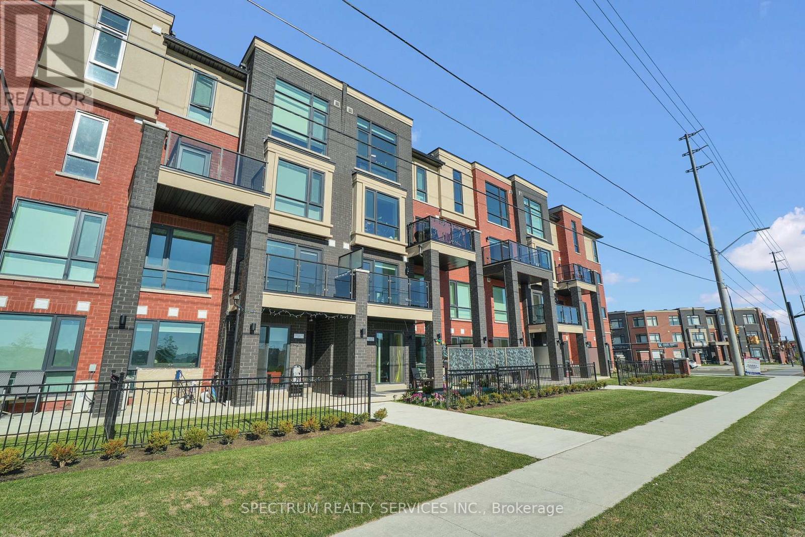 8 - 25 Romilly Avenue, Brampton, Ontario  L7A 5L8 - Photo 2 - W12552642