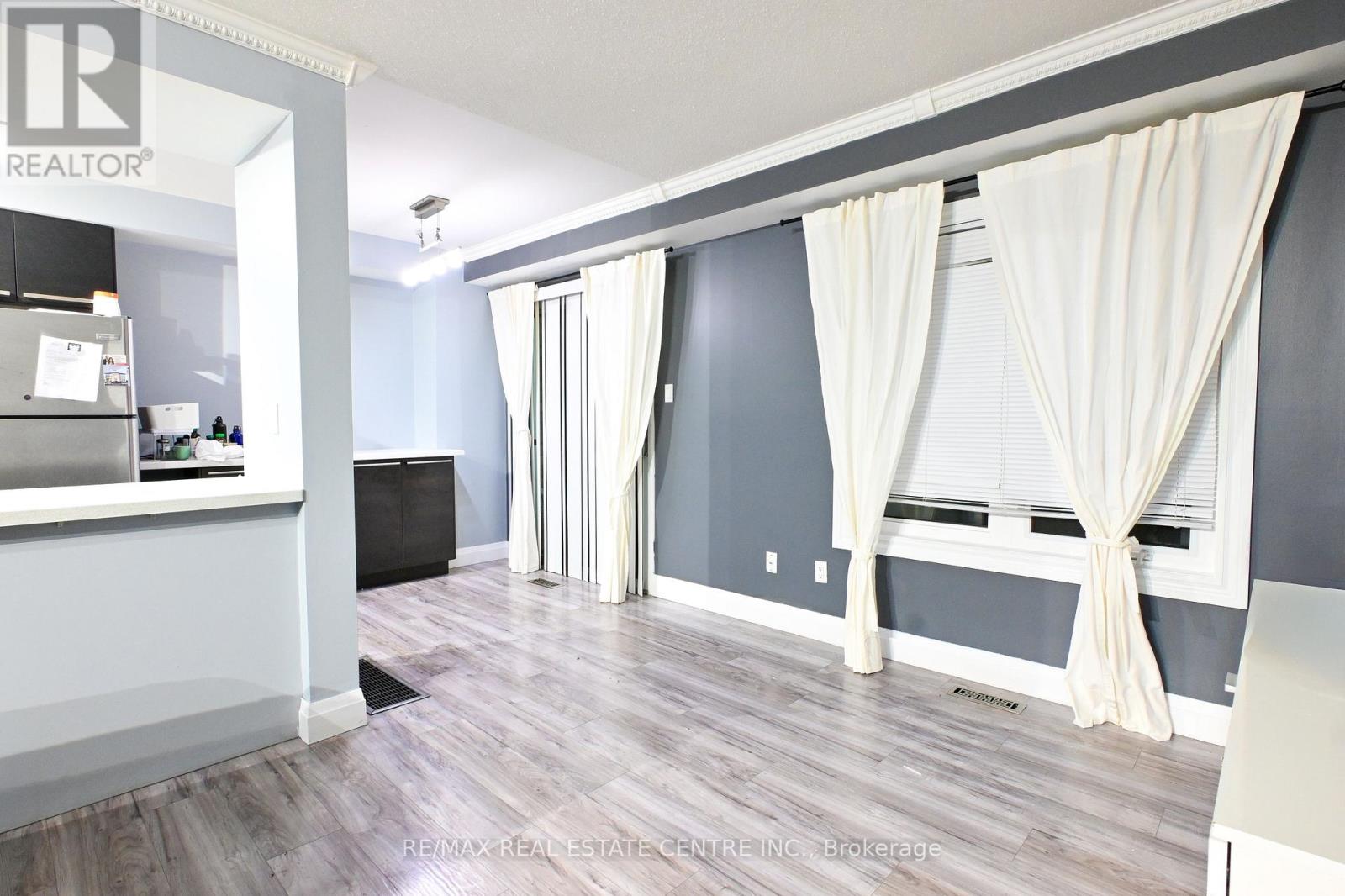 51 - 1484 Torrington Drive, Mississauga, Ontario  L5V 1Y2 - Photo 13 - W12552652