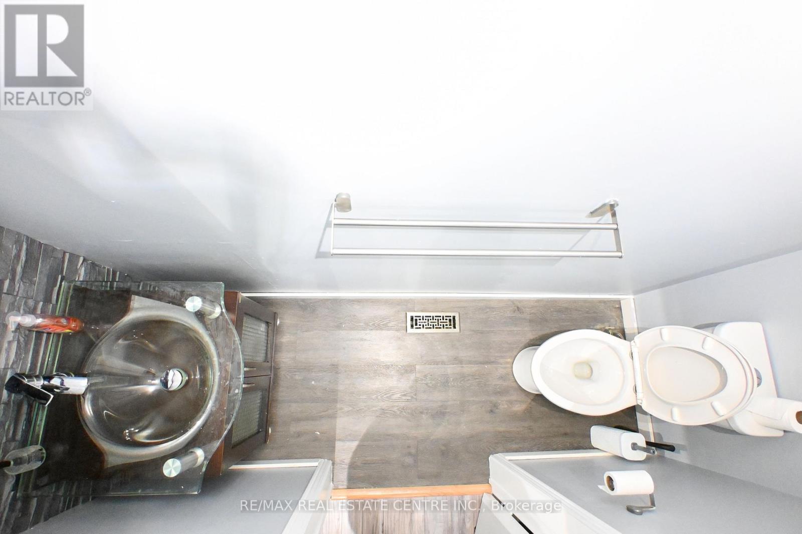 51 - 1484 Torrington Drive, Mississauga, Ontario  L5V 1Y2 - Photo 9 - W12552652