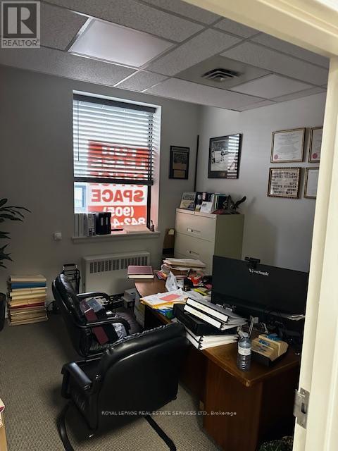 200 - 235 Lakeshore Road E, Oakville, Ontario  L6J 1A7 - Photo 5 - W12552664