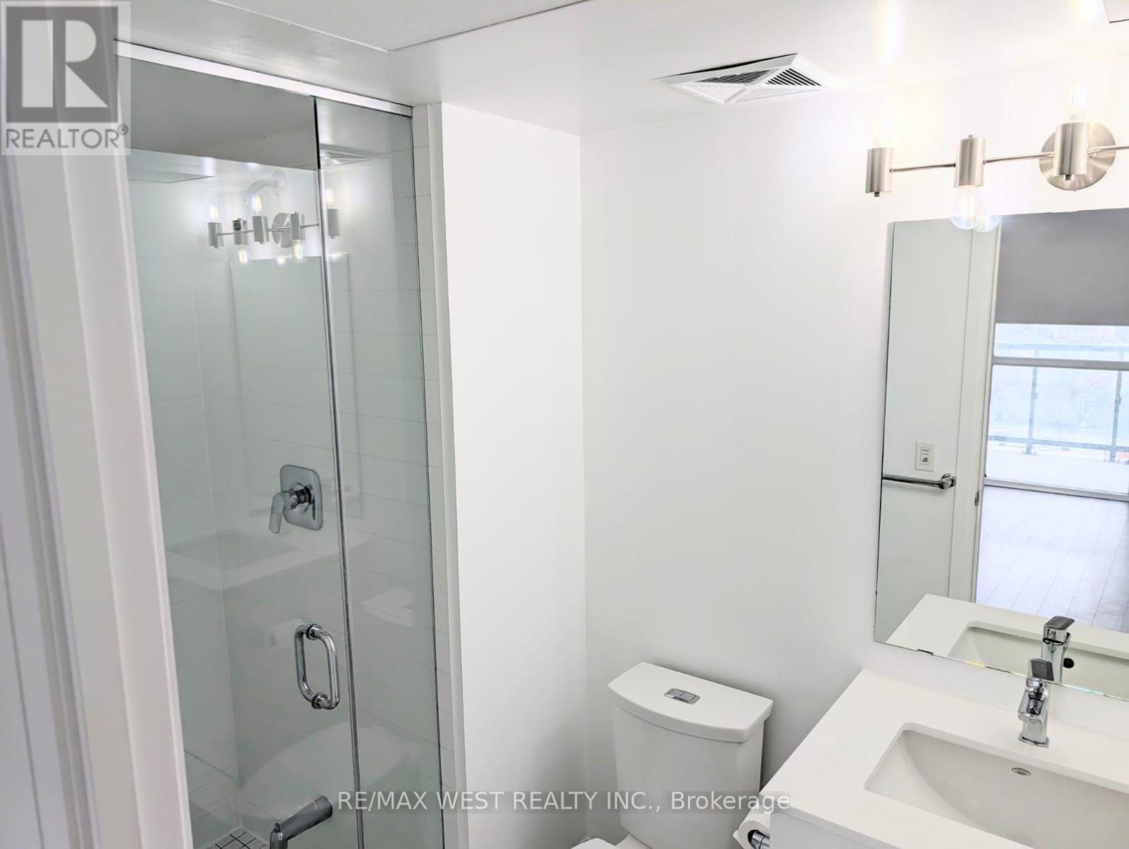 1710 - 1461 Lawrence Avenue, Toronto, Ontario  M6L 0A6 - Photo 10 - W12552686