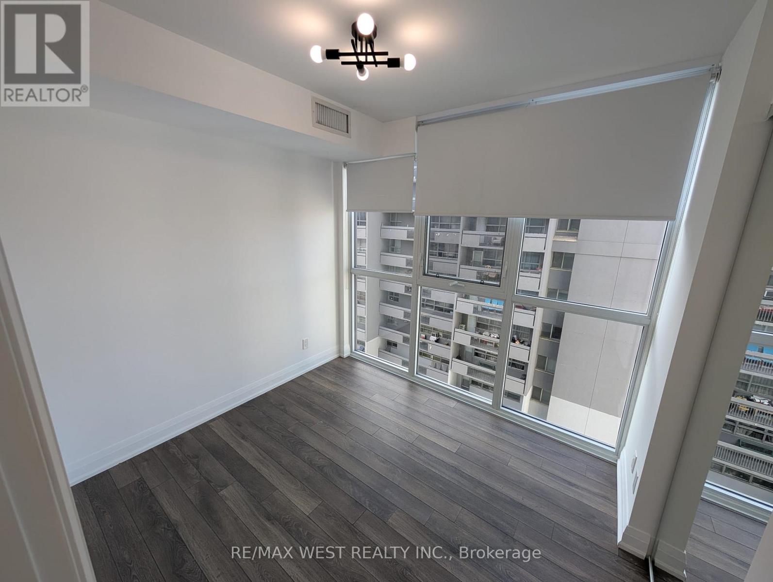 1710 - 1461 Lawrence Avenue, Toronto, Ontario  M6L 0A6 - Photo 11 - W12552686