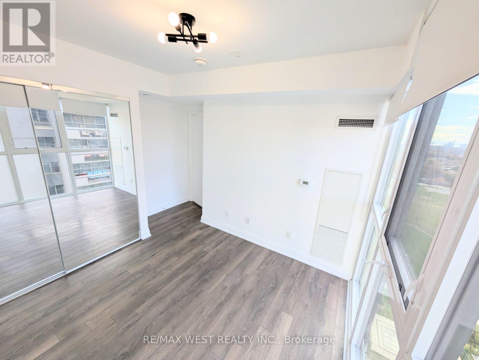 1710 - 1461 Lawrence Avenue, Toronto, Ontario  M6L 0A6 - Photo 12 - W12552686