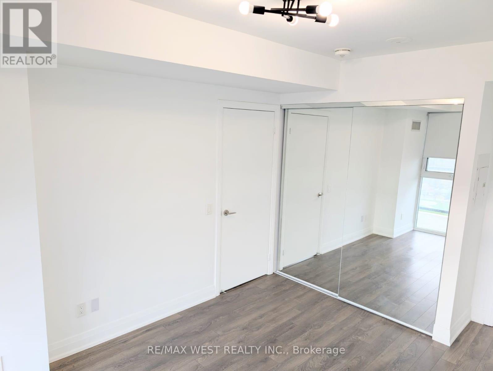 1710 - 1461 Lawrence Avenue, Toronto, Ontario  M6L 0A6 - Photo 14 - W12552686