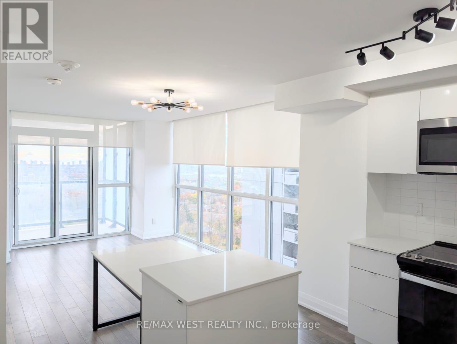 1710 - 1461 Lawrence Avenue, Toronto, Ontario  M6L 0A6 - Photo 4 - W12552686