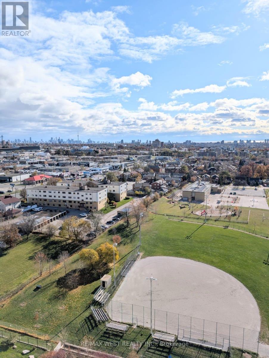 1710 - 1461 Lawrence Avenue, Toronto, Ontario  M6L 0A6 - Photo 9 - W12552686