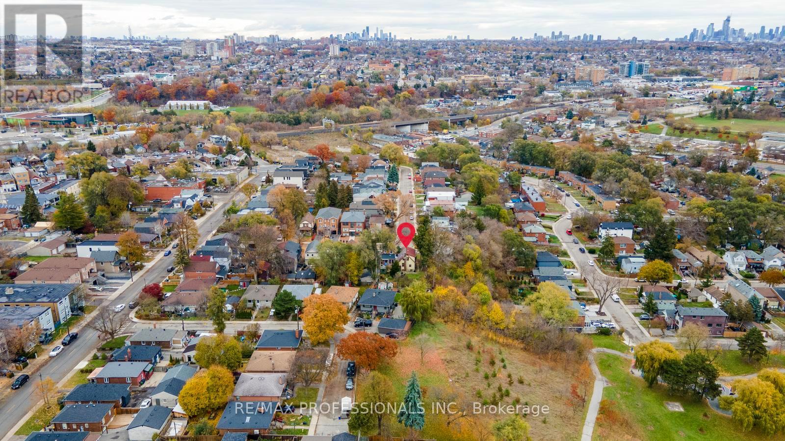 16 Cliff Street, Toronto, Ontario  M6N 4L6 - Photo 23 - W12552696