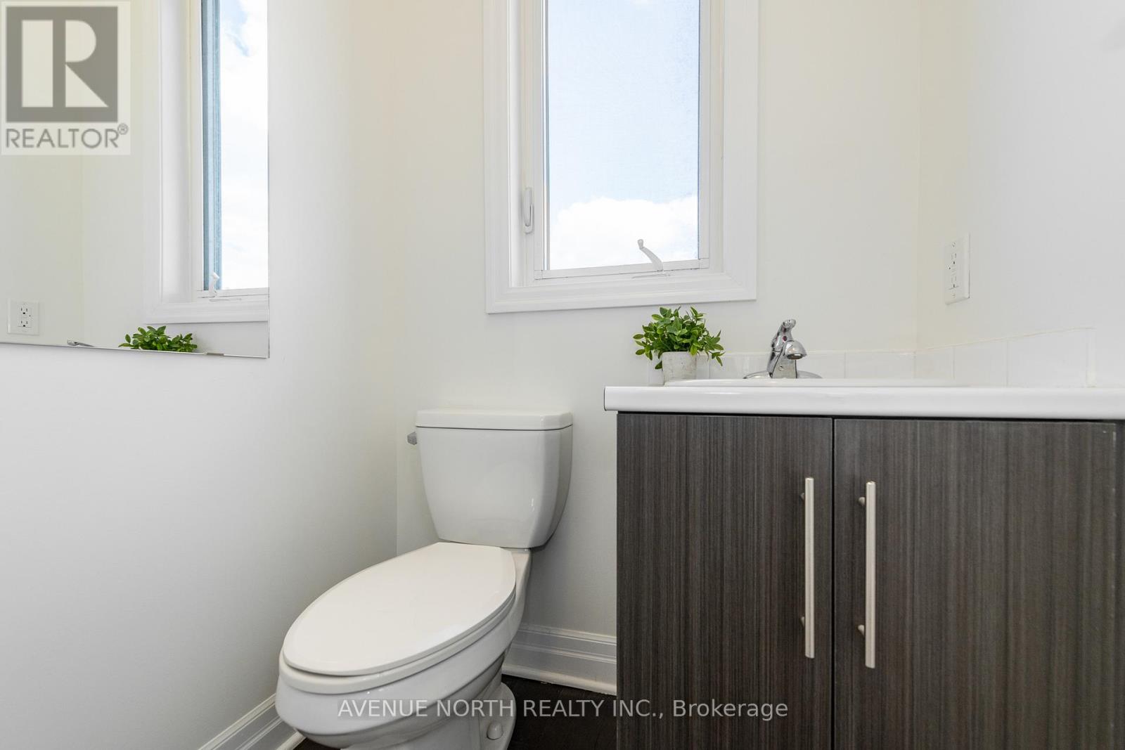 938 Woodroffe Avenue, Ottawa, Ontario K2A 3R7 - Photo 16 - X12552848