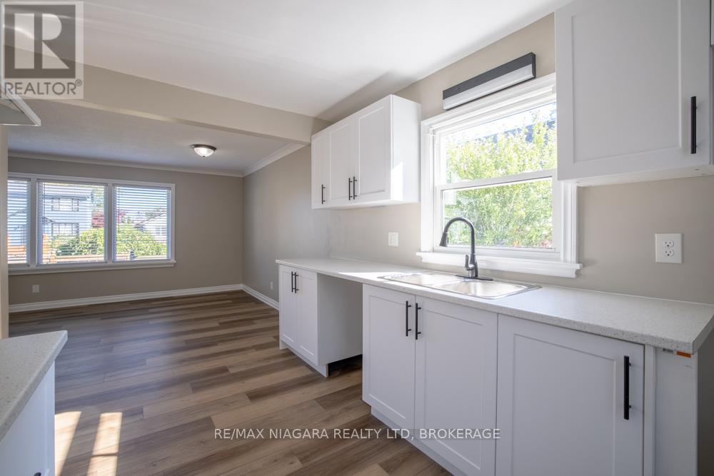 324 Linwell Road, St. Catharines, Ontario  L2N 1T4 - Photo 12 - X12552762