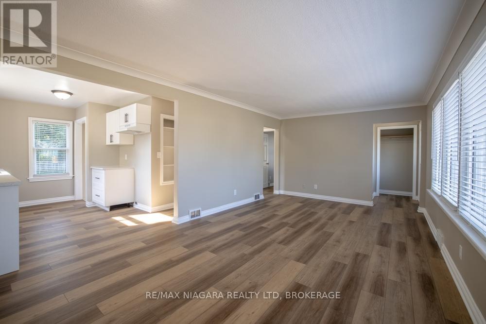 324 Linwell Road, St. Catharines, Ontario  L2N 1T4 - Photo 6 - X12552762