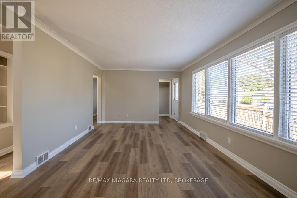 324 Linwell Road, St. Catharines, Ontario  L2N 1T4 - Photo 7 - X12552762