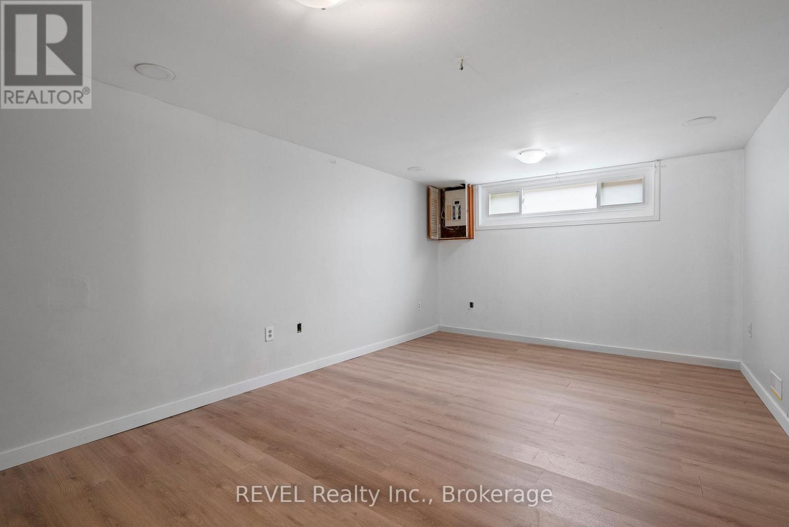 167 Wellington Street, Welland, Ontario  L3B 3N2 - Photo 27 - X12552828