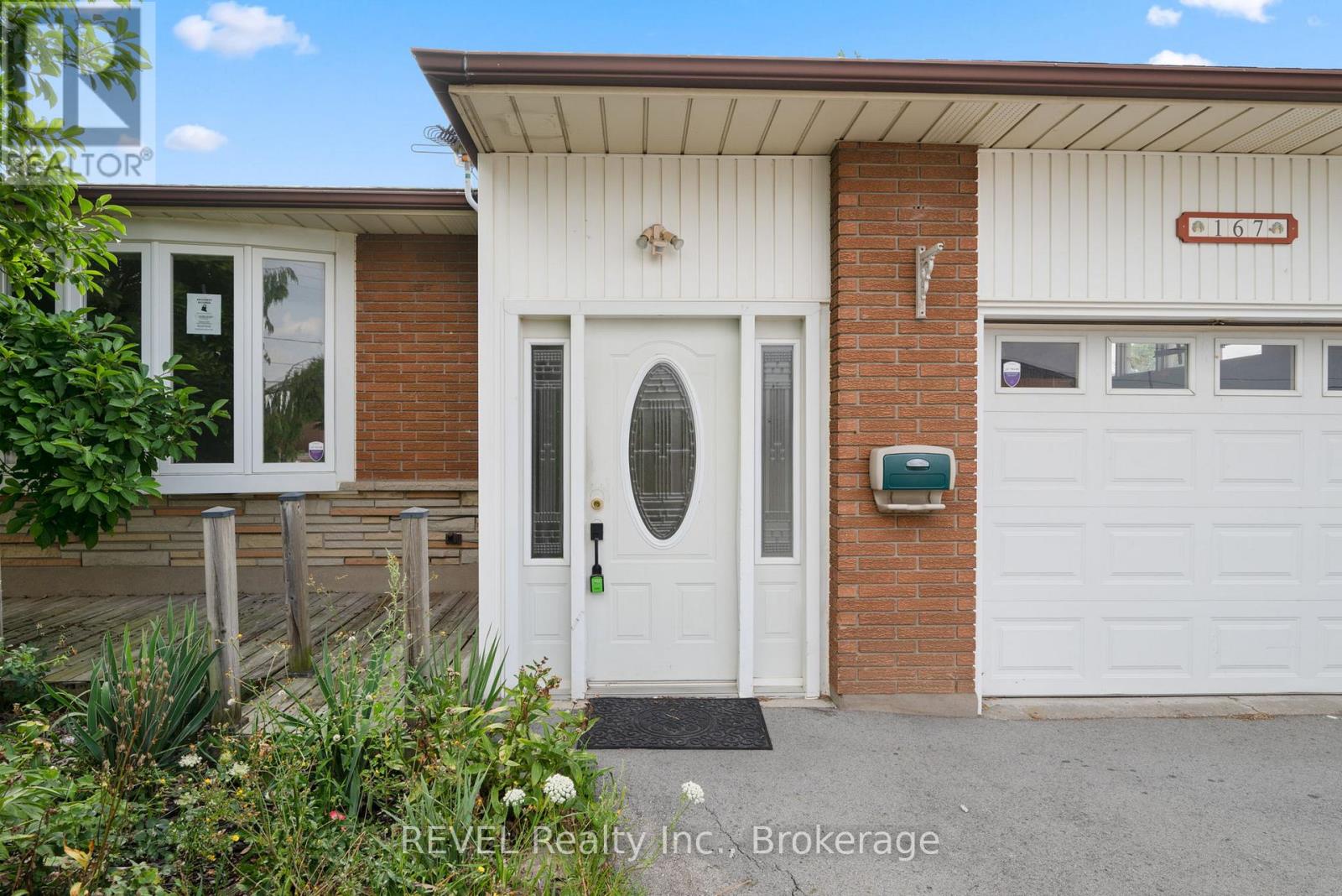 167 Wellington Street, Welland, Ontario  L3B 3N2 - Photo 3 - X12552828