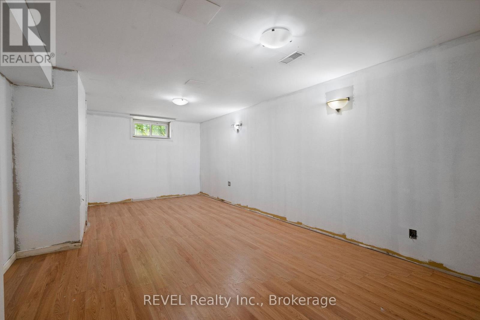 167 Wellington Street, Welland, Ontario  L3B 3N2 - Photo 30 - X12552828