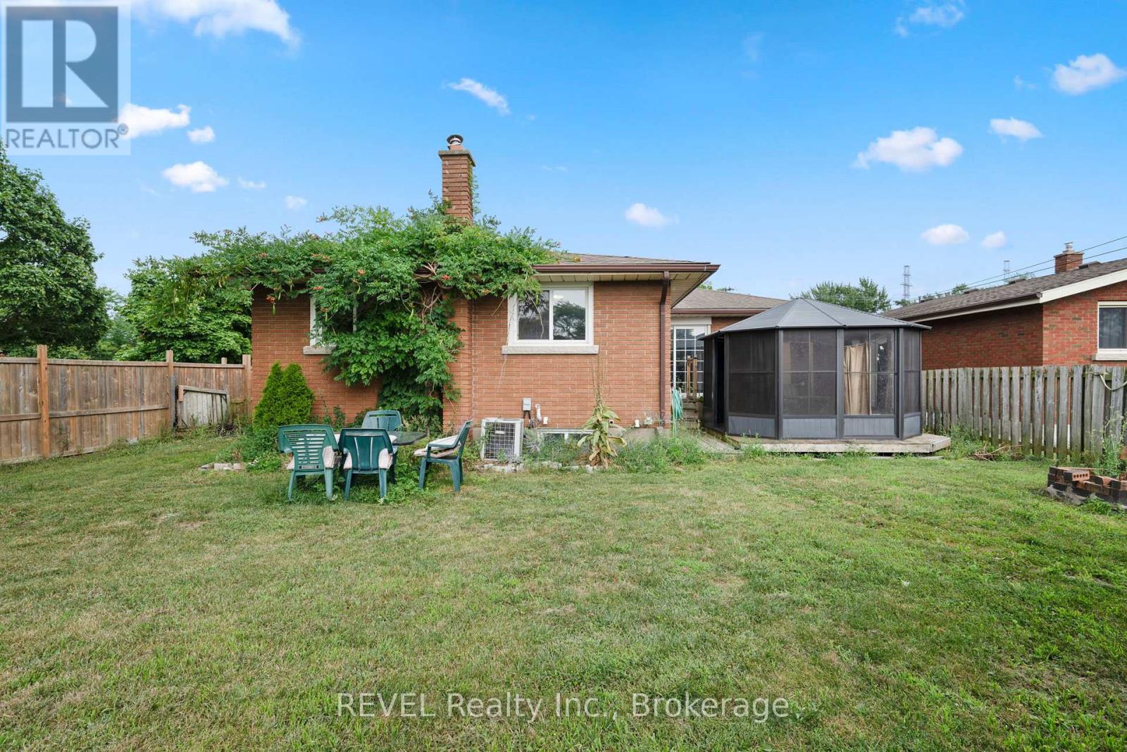 167 Wellington Street, Welland, Ontario  L3B 3N2 - Photo 39 - X12552828