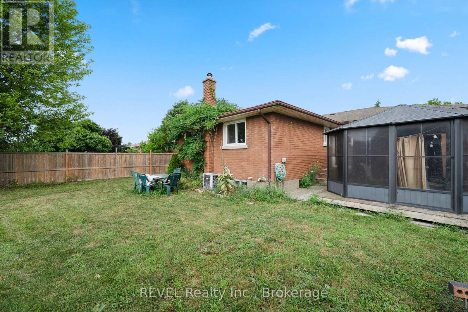 167 Wellington Street, Welland, Ontario  L3B 3N2 - Photo 40 - X12552828