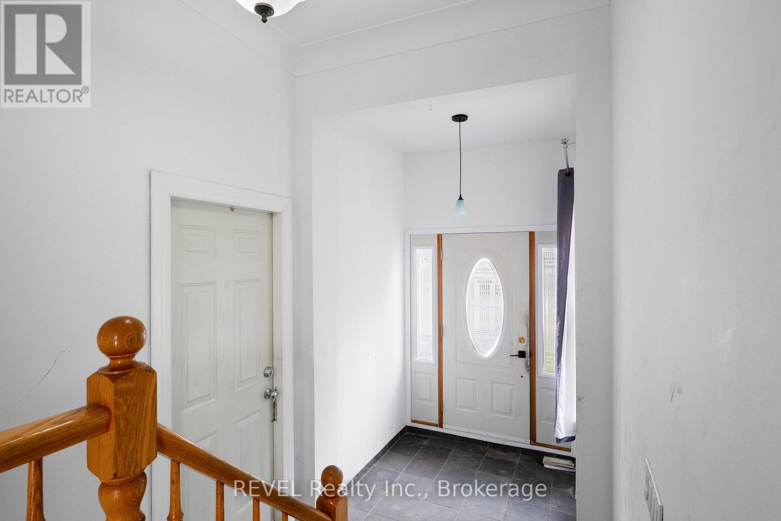 167 Wellington Street, Welland, Ontario  L3B 3N2 - Photo 7 - X12552828