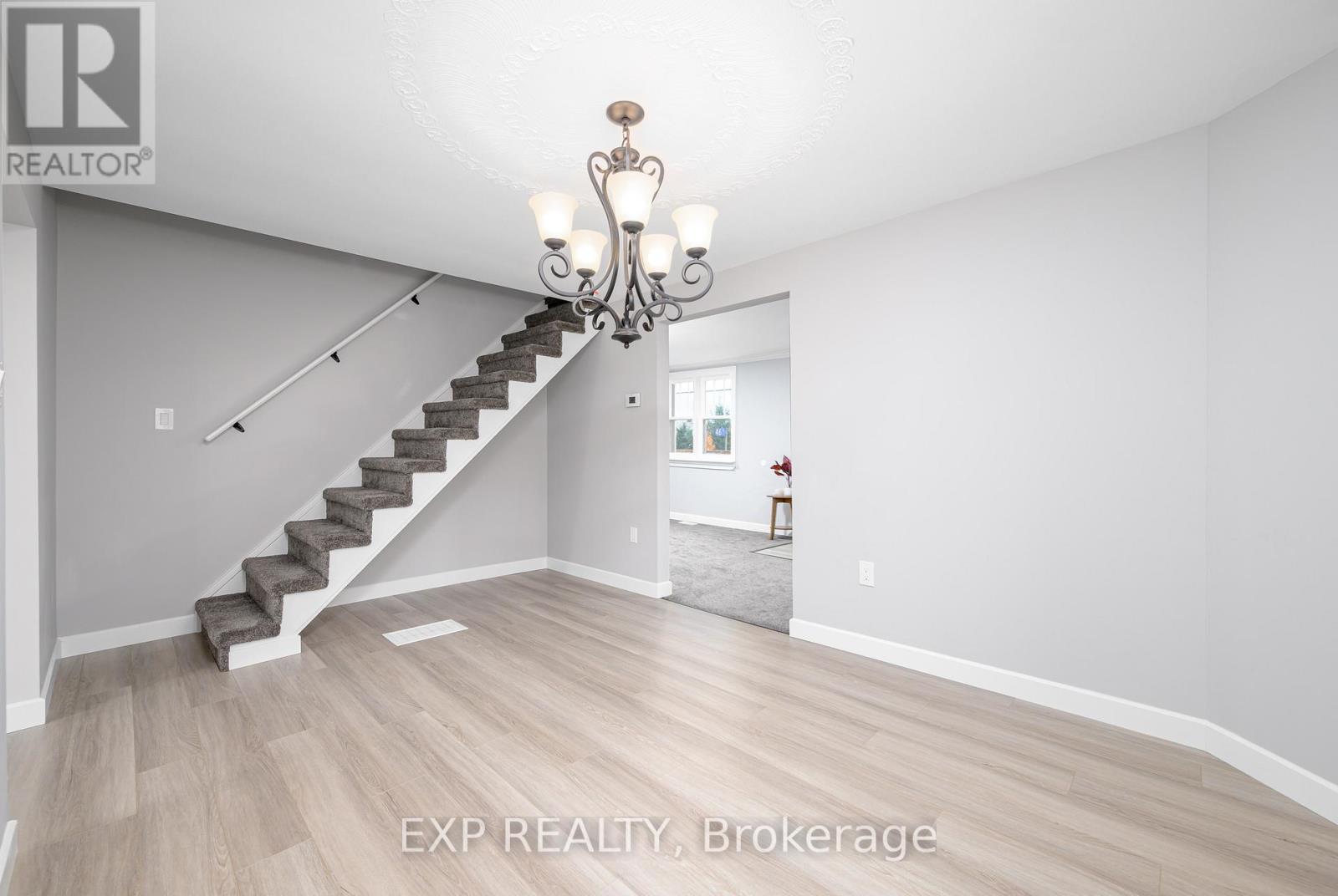 46 Young Street, Hastings Highlands, Ontario  K0L 2S0 - Photo 9 - X12552682