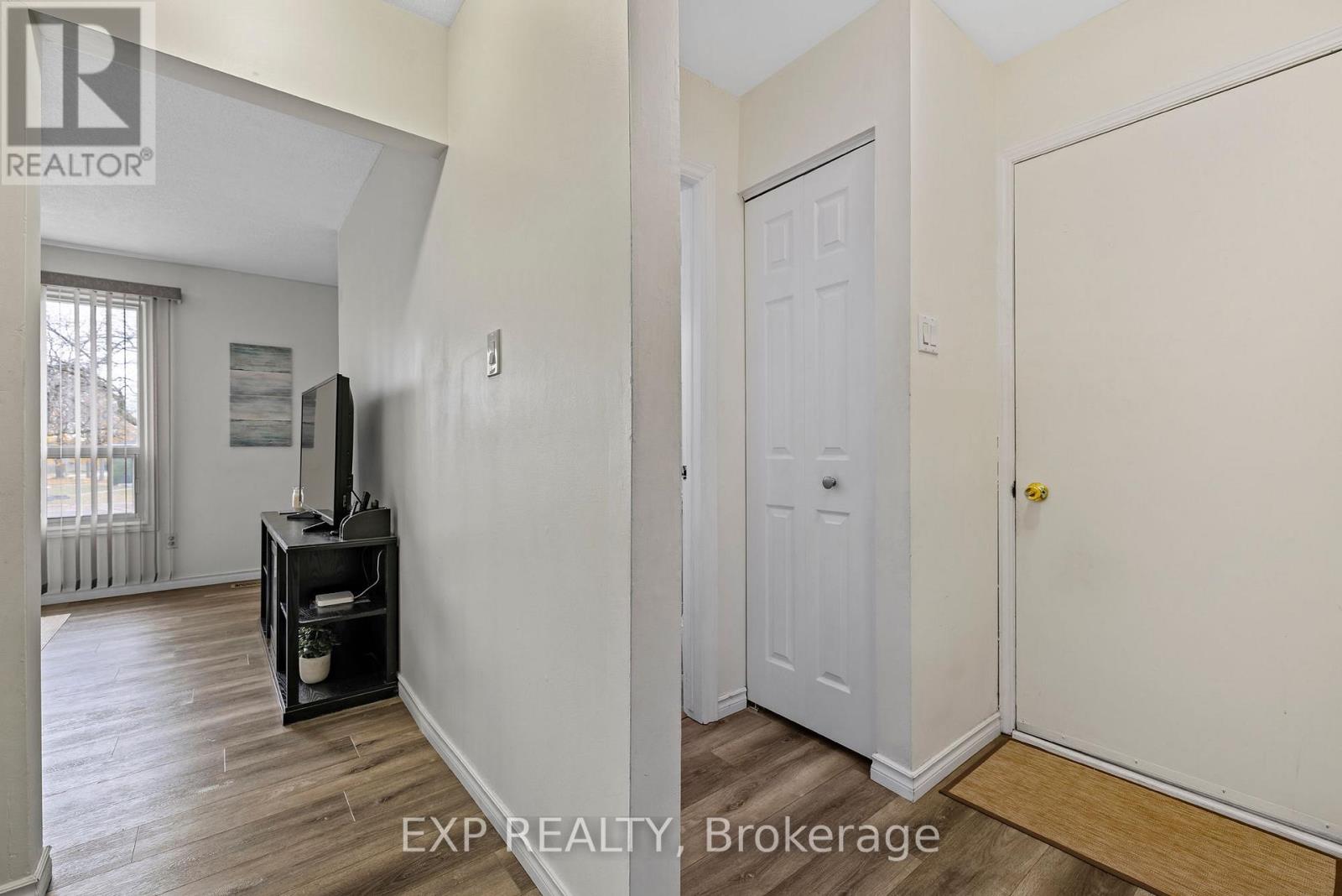 9 Cleveland Place, Hamilton, Ontario  L8J 1M9 - Photo 14 - X12552754