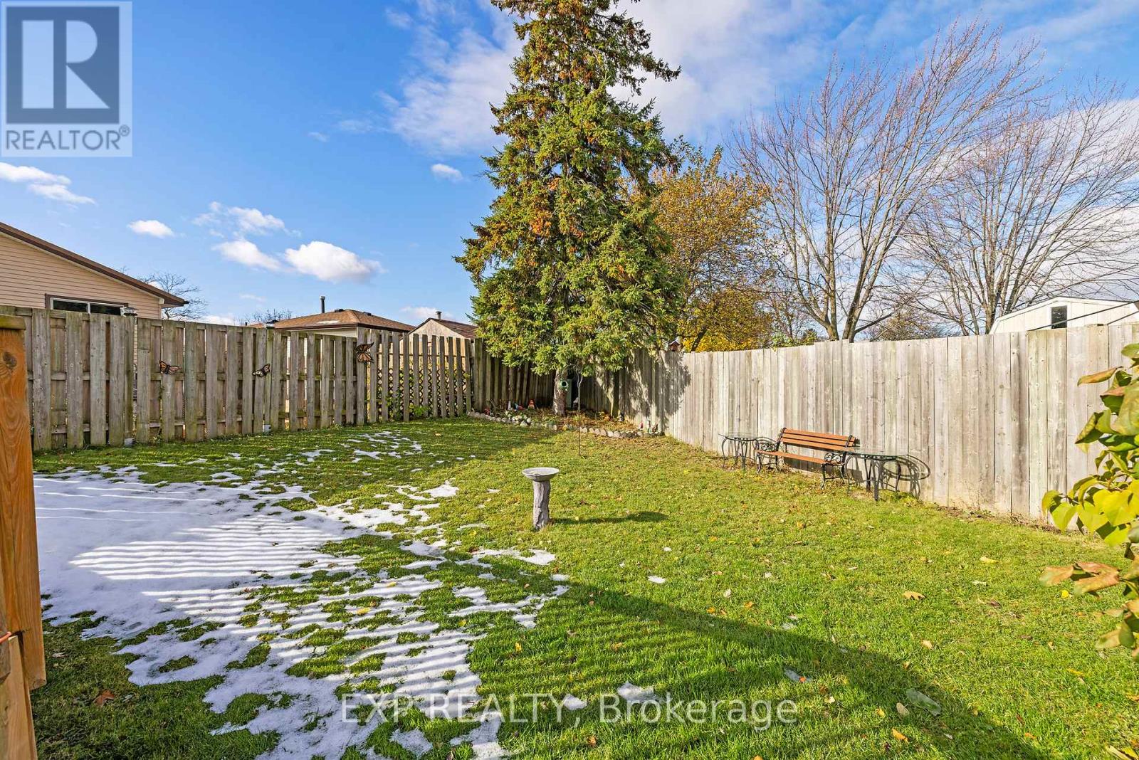 9 Cleveland Place, Hamilton, Ontario  L8J 1M9 - Photo 9 - X12552754