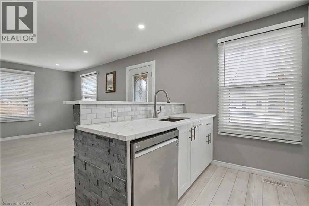 67 Seventh Avenue, Brantford, Ontario  N3S 1B5 - Photo 4 - 40788789