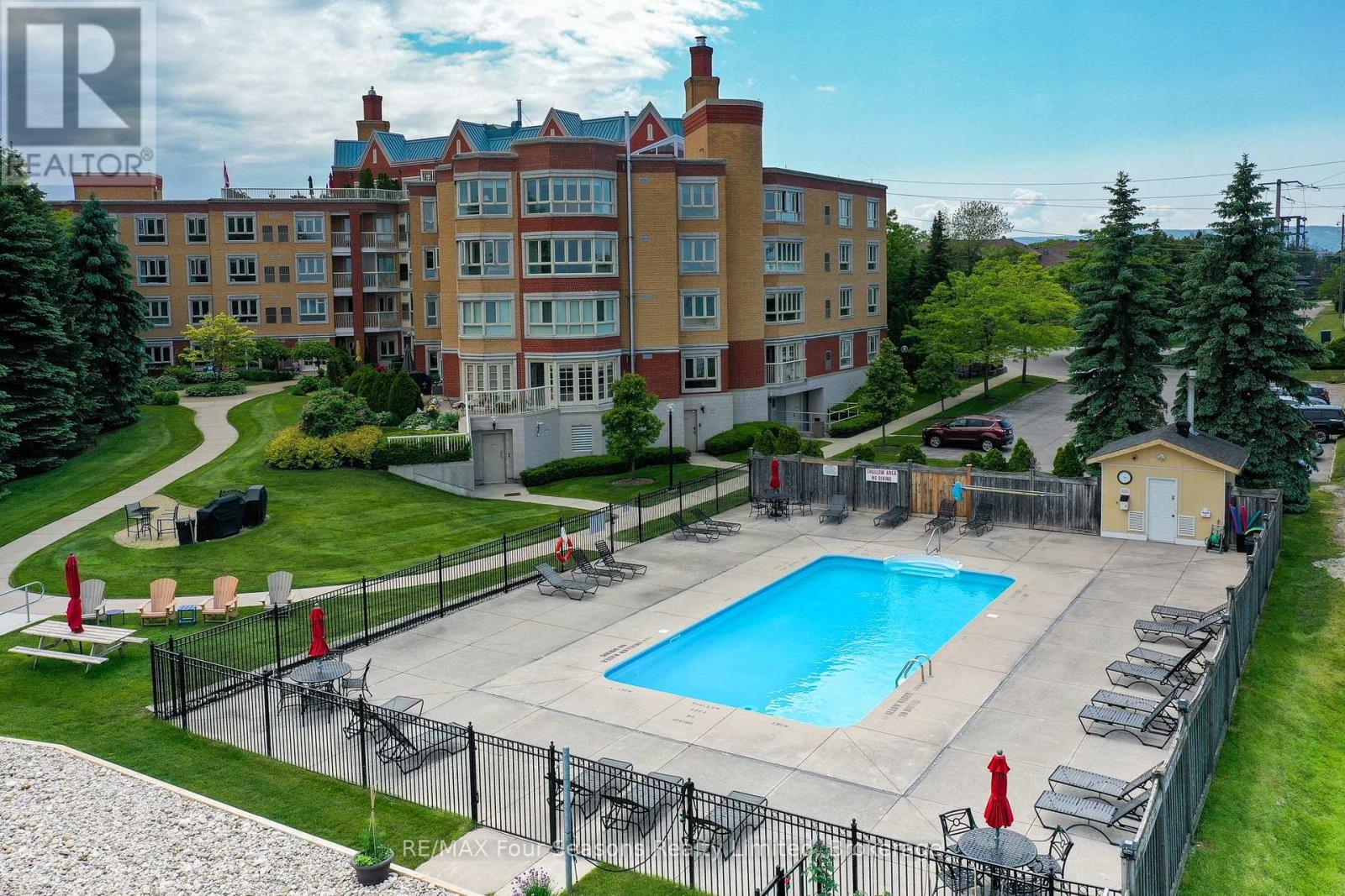 104 - 16 Raglan Street, Collingwood, Ontario  L9Y 4Y2 - Photo 2 - S12552760