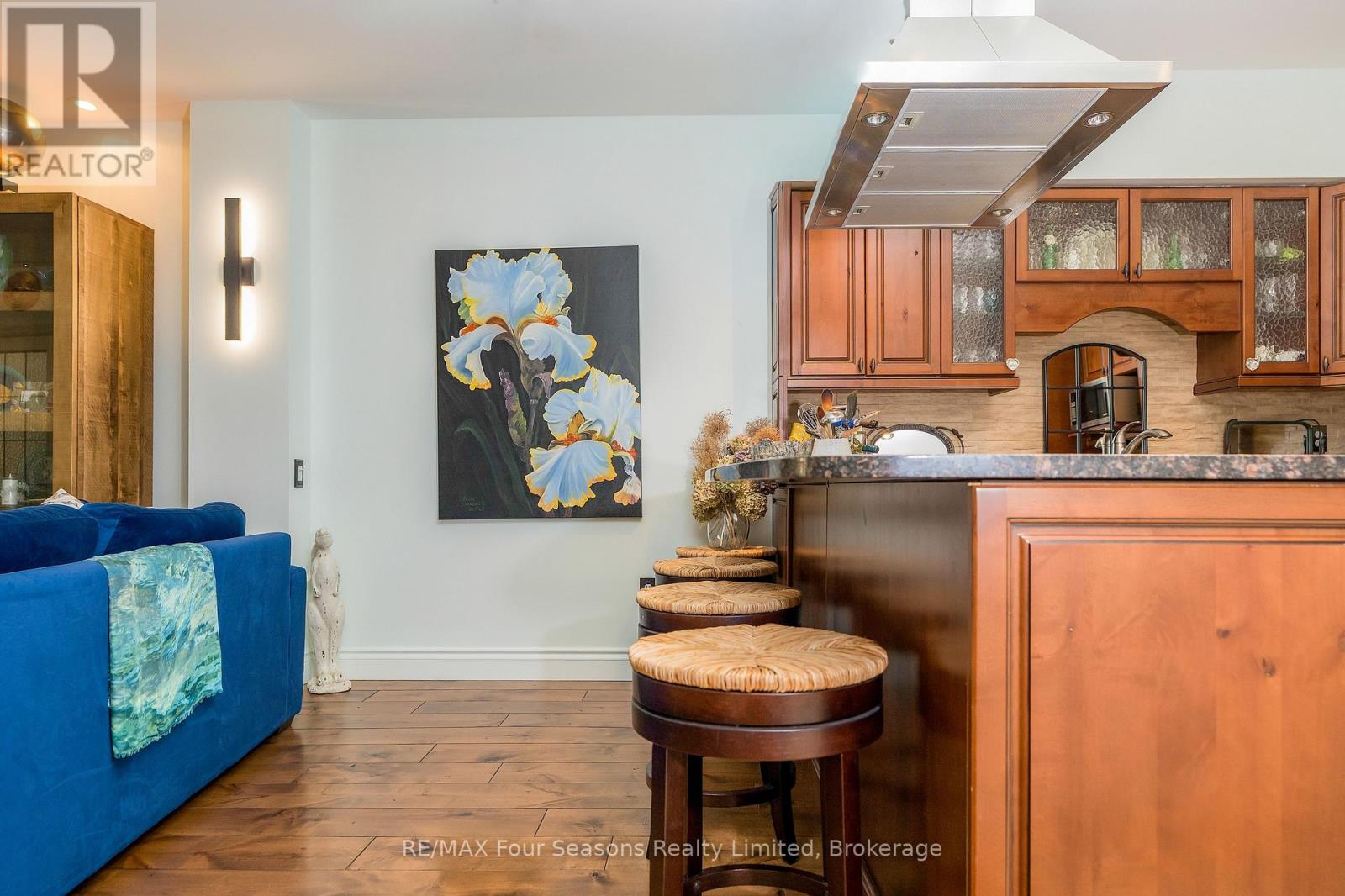 104 - 16 Raglan Street, Collingwood, Ontario  L9Y 4Y2 - Photo 4 - S12552760