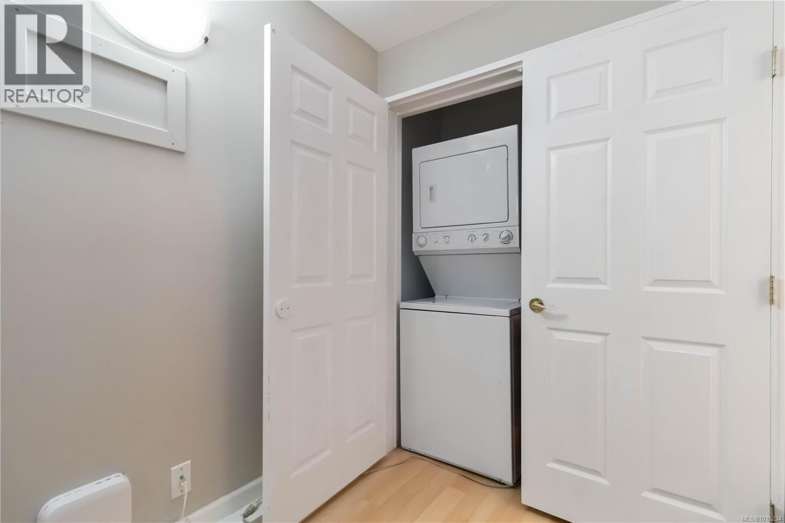 2344 Ocean Ave, Sidney, British Columbia  V8L 4V9 - Photo 29 - 1015234