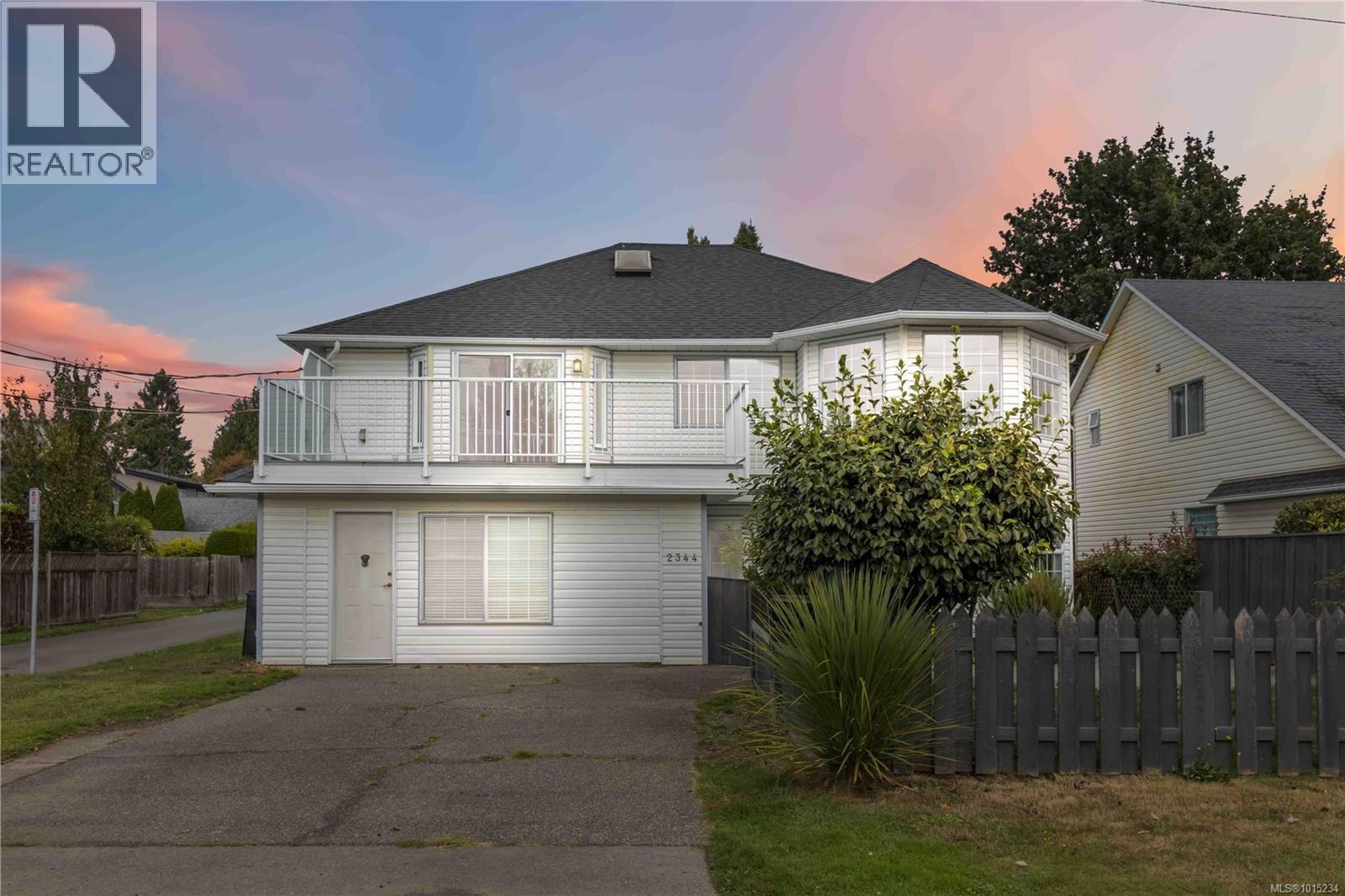 2344 Ocean Ave, Sidney, British Columbia