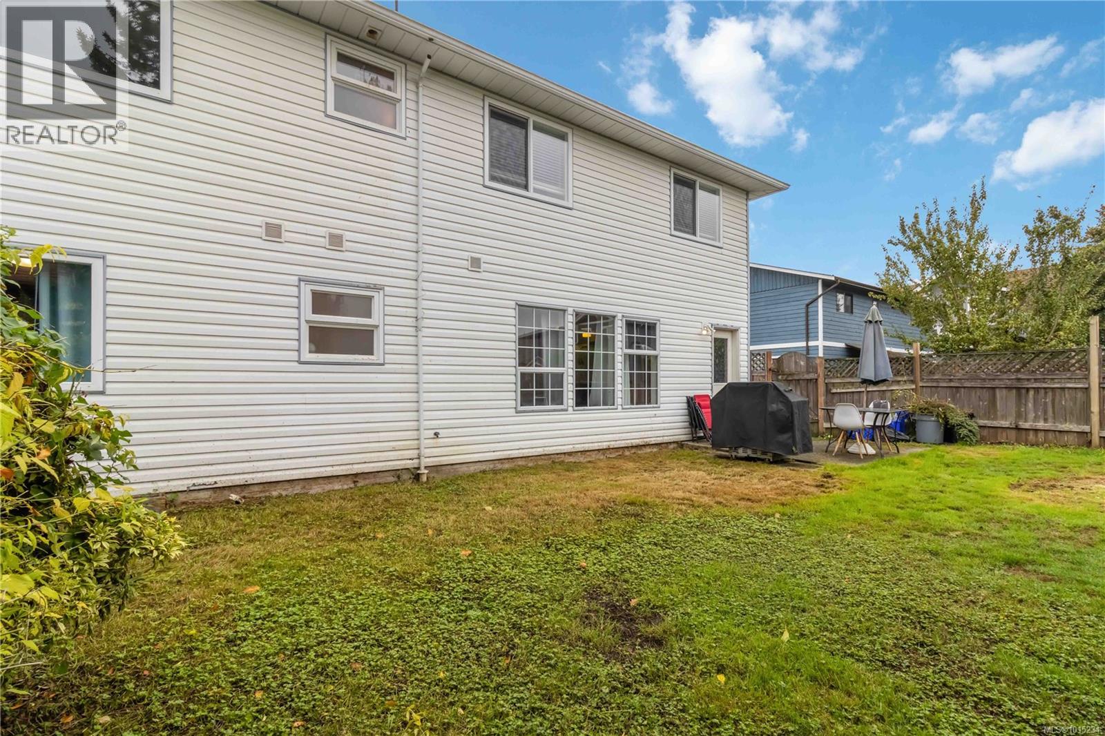 2344 Ocean Ave, Sidney, British Columbia  V8L 4V9 - Photo 35 - 1015234