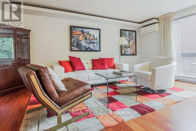 Th3 - 28 Admiral Road, Toronto, Ontario  M5R 2L5 - Photo 7 - C12461633