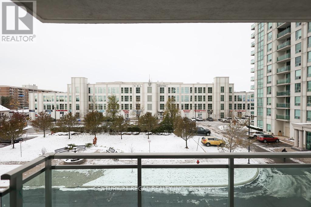 3I - 8 ROSEBANK DRIVE, Toronto, Ontario