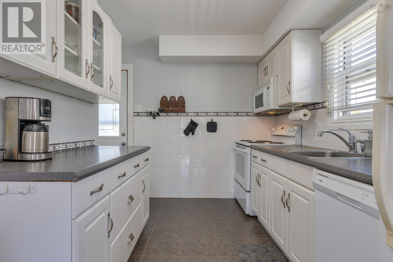 21 Howe Street, Dartmouth, Nova Scotia  B3A 3G2 - Photo 11 - 202524883