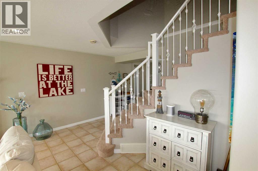 308 Marina Bay Place, Sylvan Lake, Alberta  T4S 1E9 - Photo 13 - A2208726
