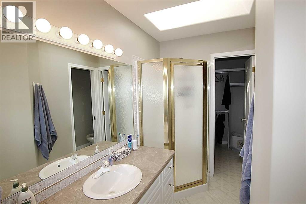 308 Marina Bay Place, Sylvan Lake, Alberta  T4S 1E9 - Photo 17 - A2208726