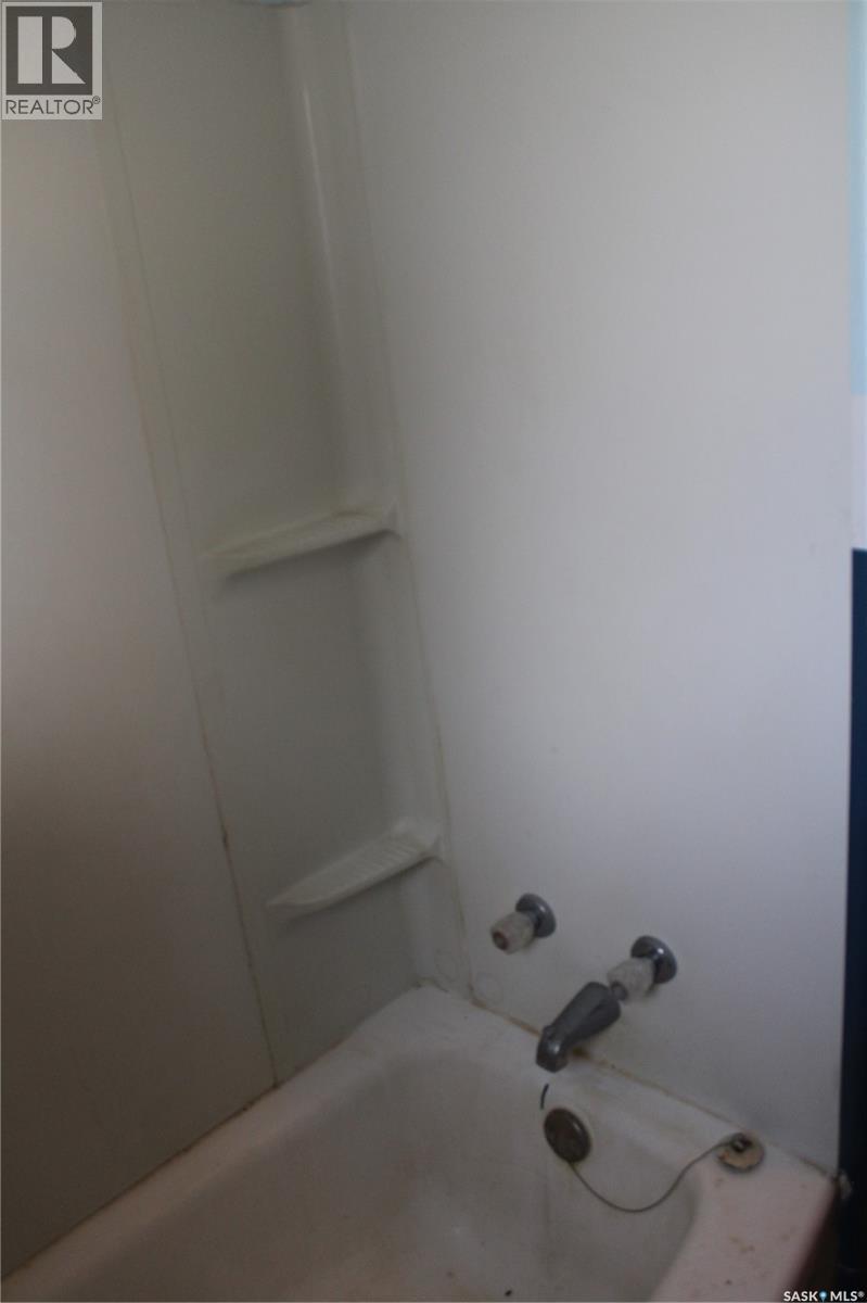 102 Highway Avenue W, Preeceville, Saskatchewan  S0A 3B0 - Photo 11 - SK024206