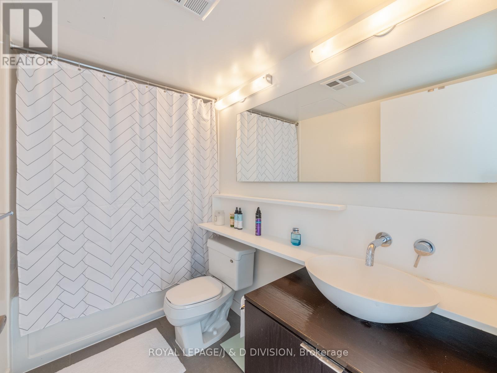 1812 - 15 Fort York Boulevard, Toronto, Ontario  M5V 3Y4 - Photo 17 - C12552782