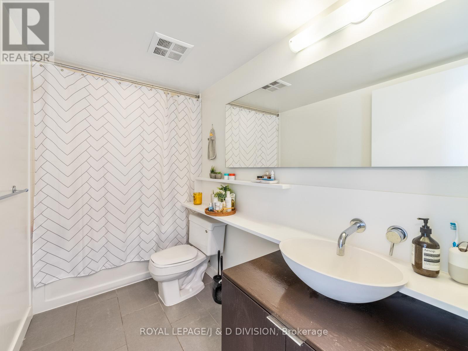 1812 - 15 Fort York Boulevard, Toronto, Ontario  M5V 3Y4 - Photo 21 - C12552782